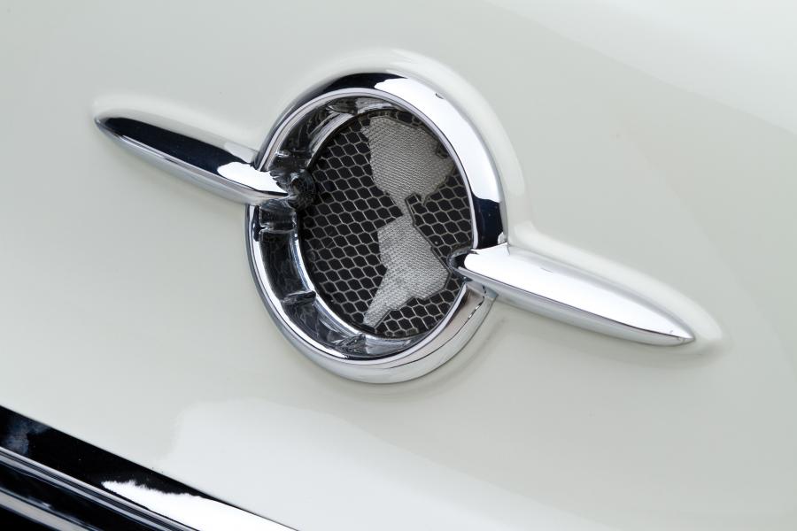  Oldsmobile Super 88 Convertible 1955 года  (фото 11 из 23)